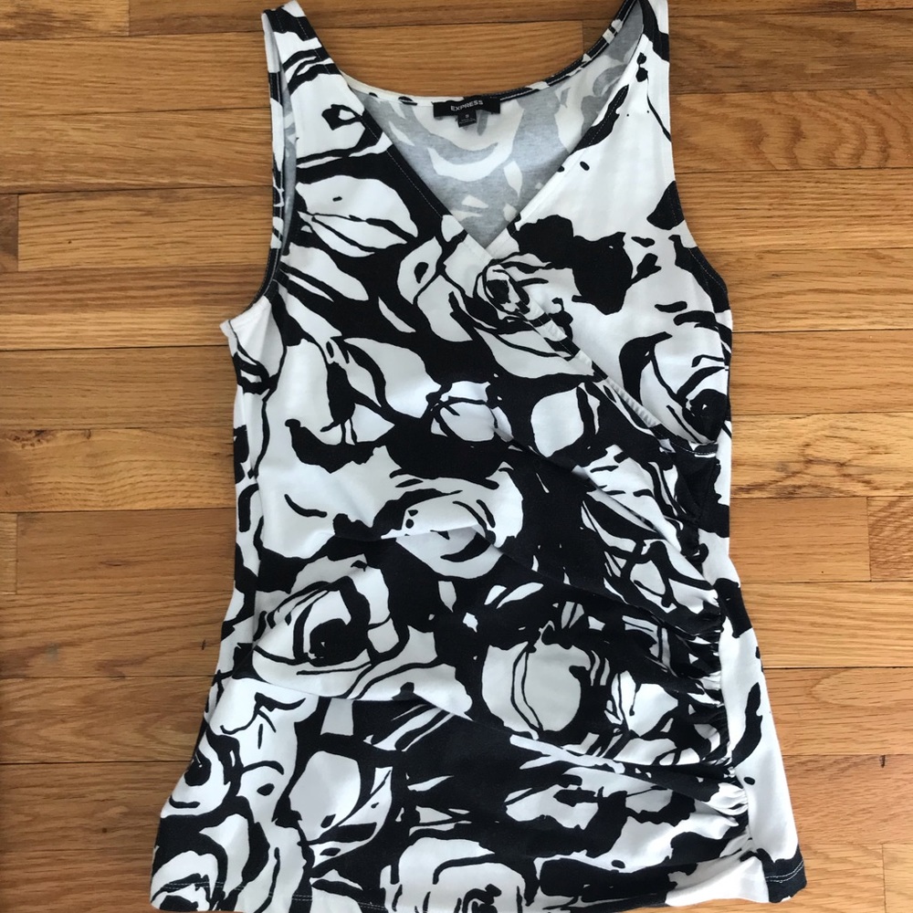 Express black and white top